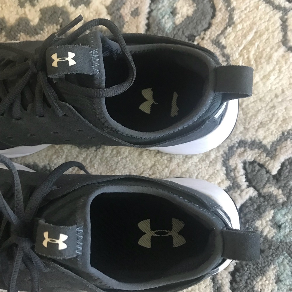 SOLD!! Under Armour shoes